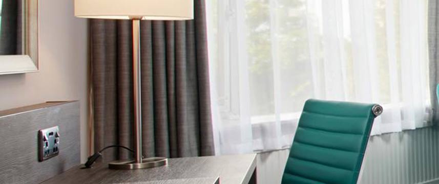 Jurys Inn Cheltenham Bedroom Desk Jurys Inn Cheltenham Bedroom Desk